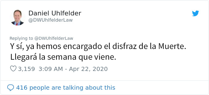 Este hombre viaja disfrazado de la Muerte por las playas de Florida que han sido abiertas de forma prematura