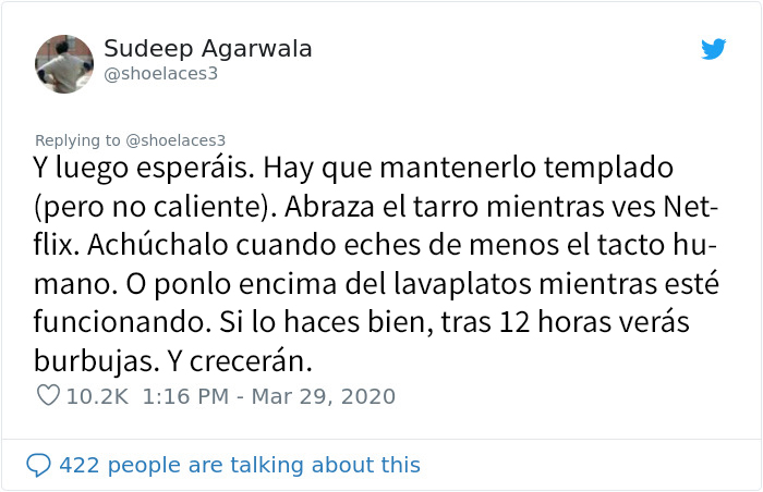 Este biólogo se sorprendió al saber que hay escasez de levadura, así que enseña cómo hacerla en casa
