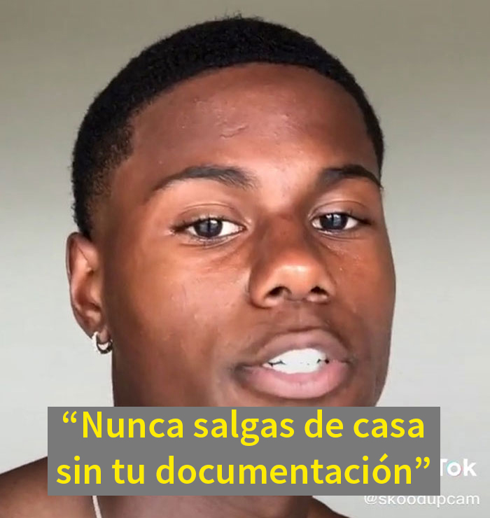 Este adolescente afroamericano cuenta las reglas no escritas que le impone su madre para que esté a salvo
