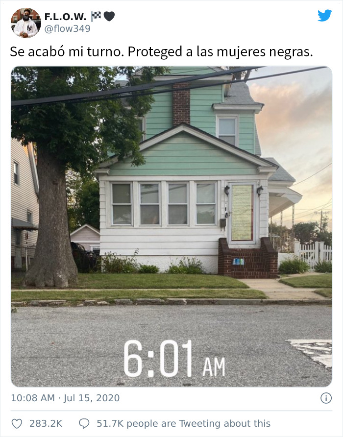 Esta madre negra puso un cartel contando cómo la amenazan sus vecinos blancos, y la comunidad salió en su ayuda