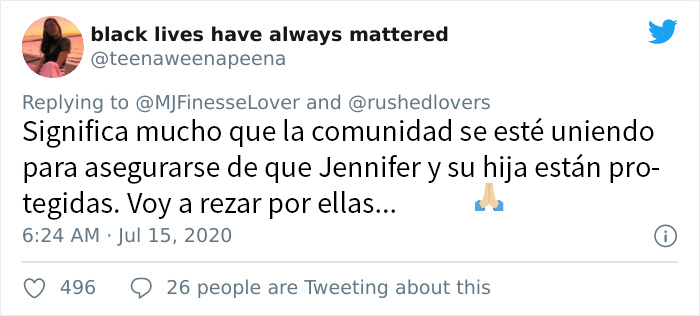 Esta madre negra puso un cartel contando cómo la amenazan sus vecinos blancos, y la comunidad salió en su ayuda