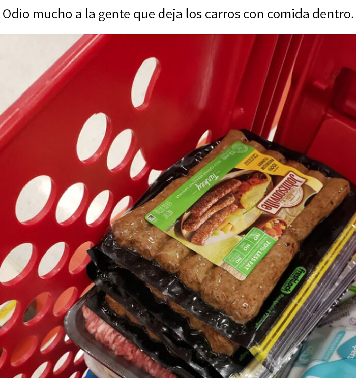 Se Van Y Dejan Comida En Los Carros