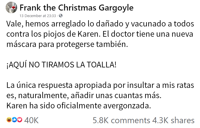 Una vecina deja notas quejándose de la decoración navideña de esta mujer, así que ella no para de añadir más
