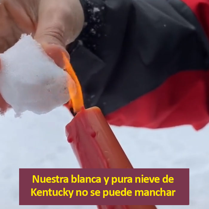 Teóricos de la conspiración afirman que la nieve en Texas es falsa y la queman para demostrar que no se derrite