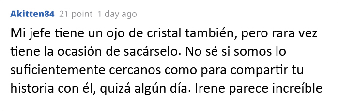 Una clienta idiota se portó mal con el personal, pero la jefa la espantó echándole una "mirada de cerca"