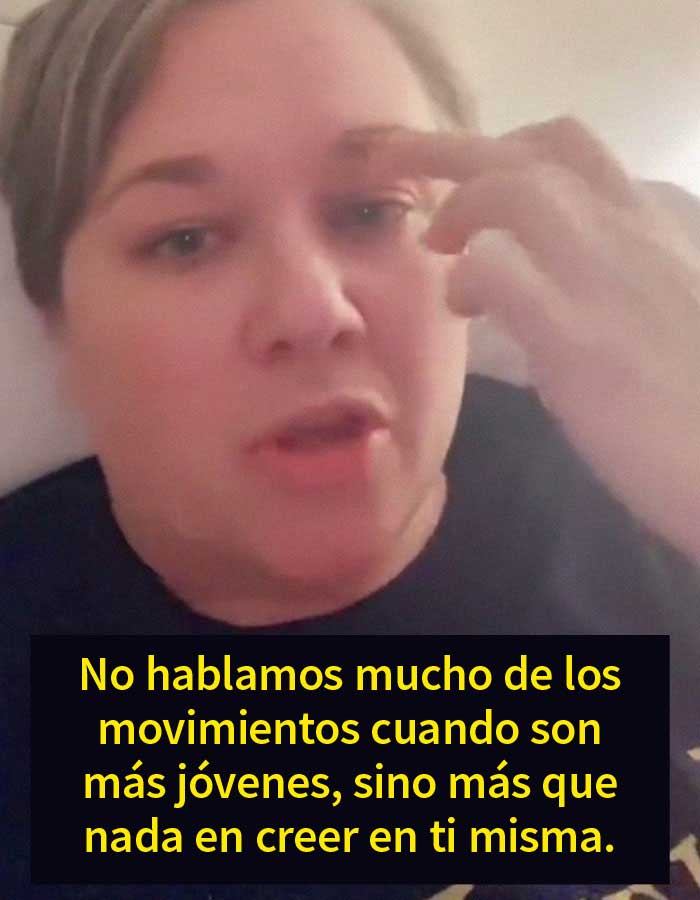La gente aplaude a esta madre por enseñar a sus hijas que la virginidad no existe