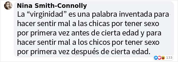 La gente aplaude a esta madre por enseñar a sus hijas que la virginidad no existe