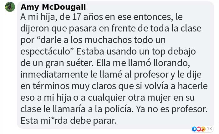 "Estás en la profesión equivocada": Una joven de 17 años es enviada a casa por su combinación de cuello alto y vestido, provocando una gran reacción