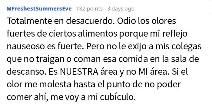 Esta persona inicia un debate en Internet después de que su compañera de trabajo vegana le pidiera que coma su hamburguesa afuera