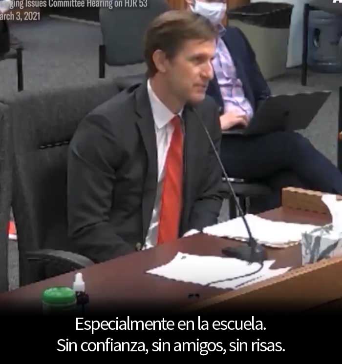 "Tenía un hijo que no sonreía": Un padre cristiano explica cómo aprendió a aceptar a su hija trans en un discurso desgarrador