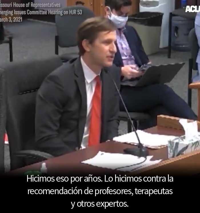 "Tenía un hijo que no sonreía": Un padre cristiano explica cómo aprendió a aceptar a su hija trans en un discurso desgarrador