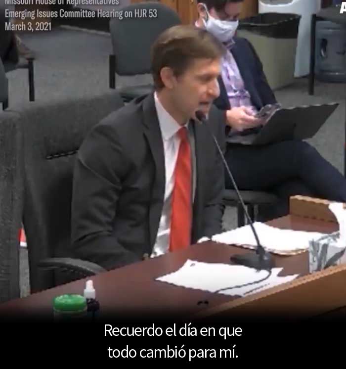 "Tenía un hijo que no sonreía": Un padre cristiano explica cómo aprendió a aceptar a su hija trans en un discurso desgarrador