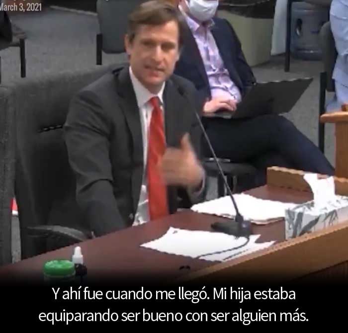"Tenía un hijo que no sonreía": Un padre cristiano explica cómo aprendió a aceptar a su hija trans en un discurso desgarrador
