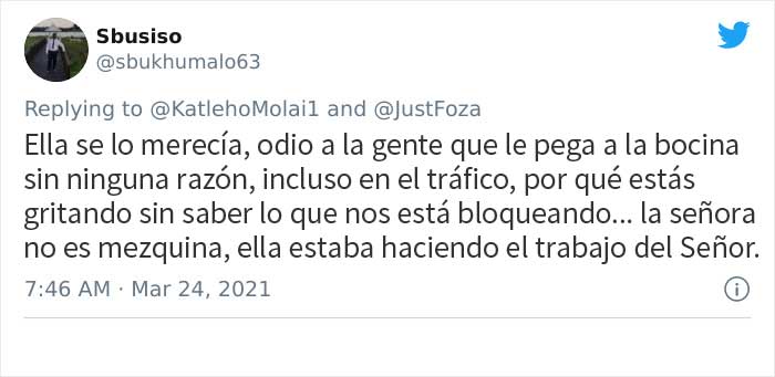 Se vuelve viral la "mezquina" venganza de un hombre contra una Karen maleducada en un autoservicio