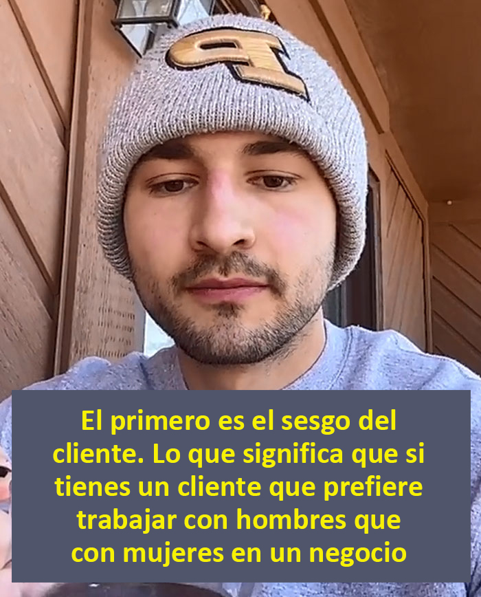 Este licenciado en economía explica la brecha salarial entre hombres y mujeres en menos de 1 minuto
