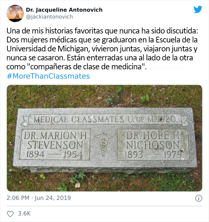 Compañeras de clase de medicina