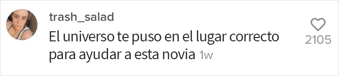 Esta camarera recibió propina de una novia en su boda, tras arruinar el vestido blanco de la madre del novio por accidente