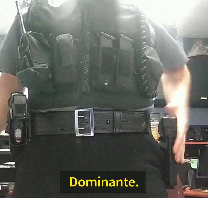 Este policía denuncia a los policías perezosos que pretenden "confundir" pistolas con tasers en este hilo viral