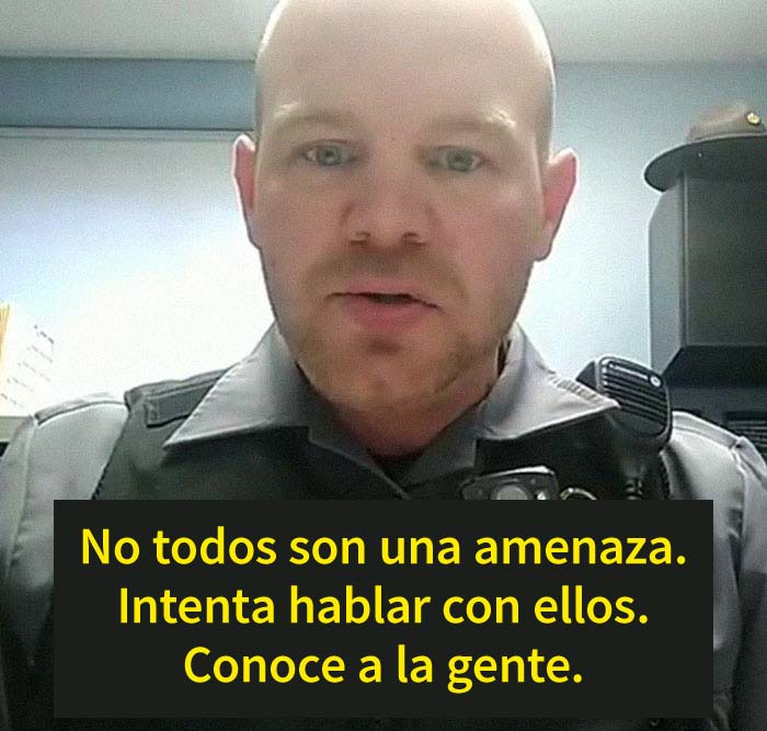Este policía denuncia a los policías perezosos que pretenden "confundir" pistolas con tasers en este hilo viral