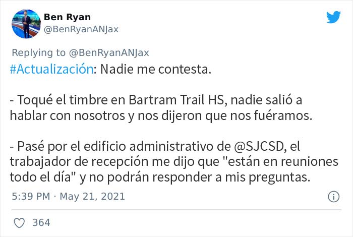 Este instituto eliminó todo rastro de escote en las fotos de 80 chicas en el anuario, y los padres no están contentos