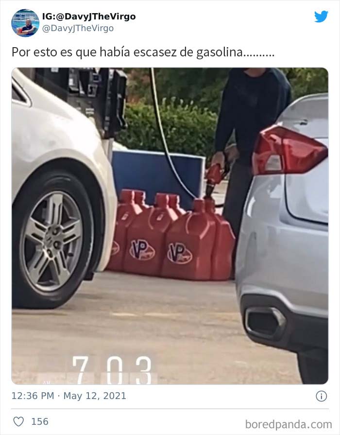 Cada uno de los botes