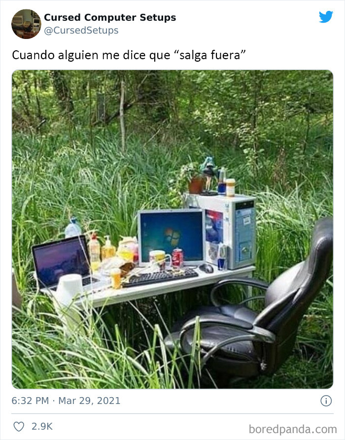 30 Times People Had Such Terrible Computer Setups, They Could Only Be Described As 'Cursed', As Shared By This Twitter Account