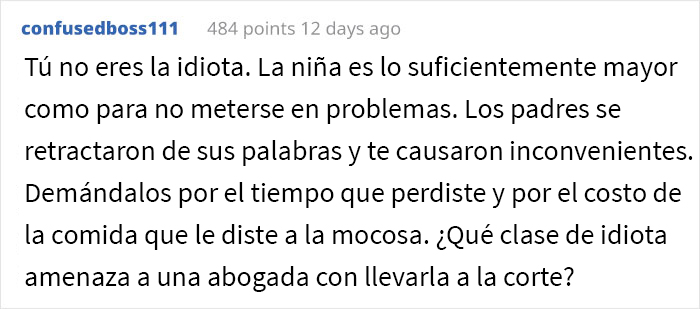 Este padre se enfureció cuando la niñera de su hija le pidió que pagara por los objetos personales que la niña había arruinado