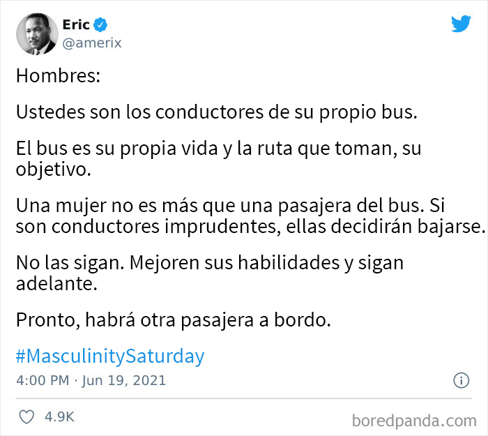 Este hombre afirma que las mujeres “vulgares” son defectuosas y que los hombres deberían alejarse de ellas, pero se burlan de él en los comentarios