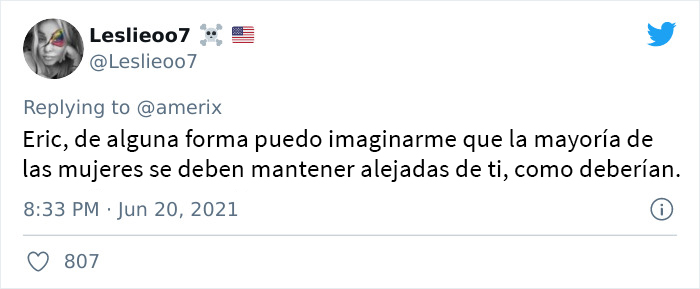 Este hombre afirma que las mujeres “vulgares” son defectuosas y que los hombres deberían alejarse de ellas, pero se burlan de él en los comentarios