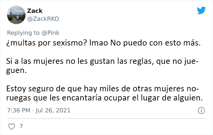 Pink se ofrece a pagar una multa "sexista" a un equipo de balonmano playa femenino que llevó pantalones cortos a un partido en lugar de bikini