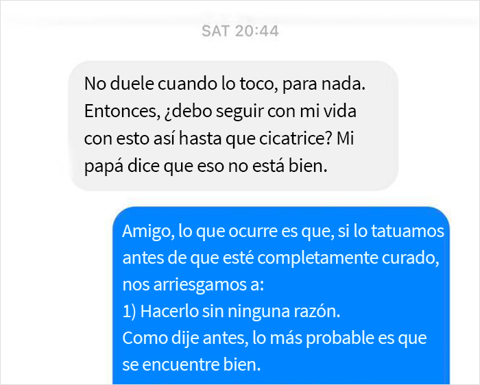 Este salón de tatuajes compartió una conversación con un cliente que no siguió las instrucciones por hacer lo que su padre decía