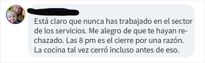 Esta 'Karen' se enfadó porque un restaurante de pueblo no la quiso atender tras la hora de cierre, y los vecinos se burlan de ella