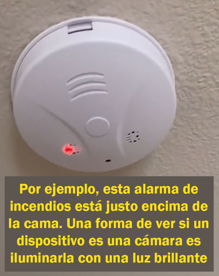 Este hombre comparte cómo inspecciona los Airbnbs en busca de cámaras ocultas y comparte sus posibles escondites