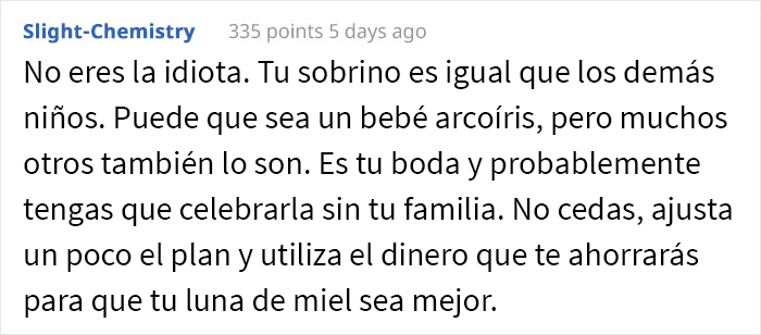 Esta mujer decidió celebrar una boda sin niños y su familia se enfada por no hacer una excepción con su sobrino "arco iris"