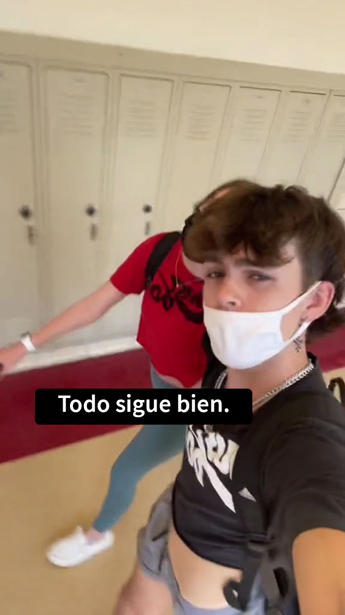 Este adolescente usó prendas en la escuela por las que lo regañarían si fuese una chica, y comprobó lo sexista que es esto cuando nadie le regañó