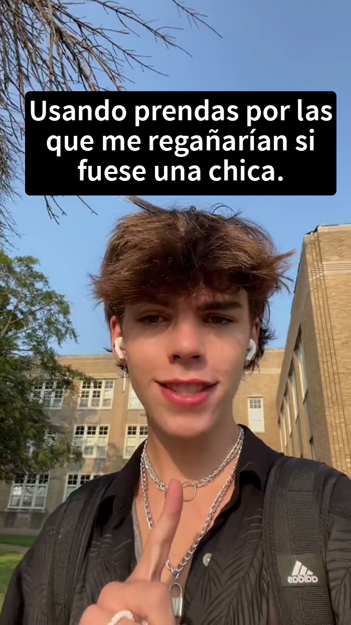 Este adolescente usó prendas en la escuela por las que lo regañarían si fuese una chica, y comprobó lo sexista que es esto cuando nadie le regañó