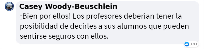 Estos estudiantes realizaron una huelga masiva después de que una profesora lesbiana fuera escoltada fuera del campus