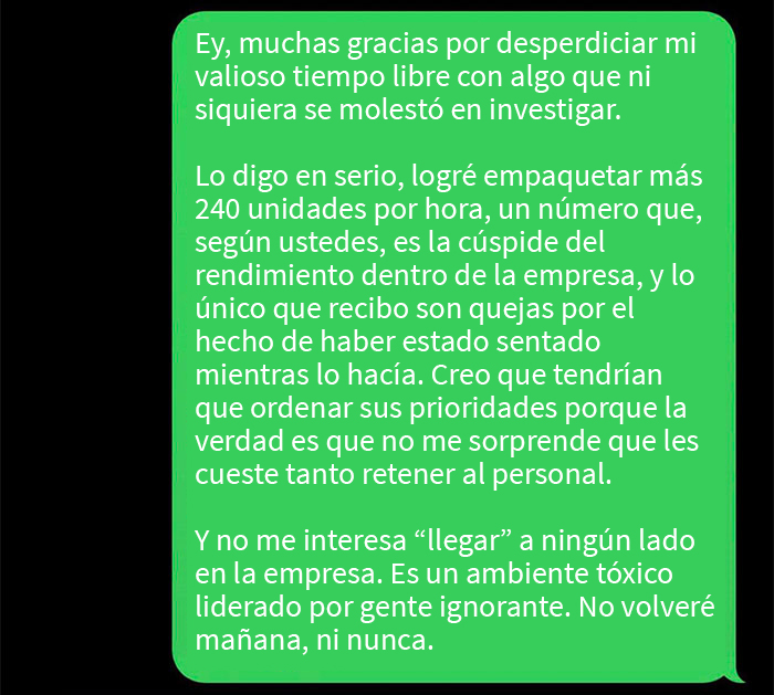 Este jefe critica a un empleado con fractura ósea por sentarse en un taburete, pero cambia el tono de inmediato cuando este decide renunciar