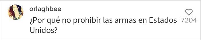 Los estudiantes no pueden creer la ridícula prohibición de las mochilas escolares en EE.UU., e improvisan con artículos domésticos al azar