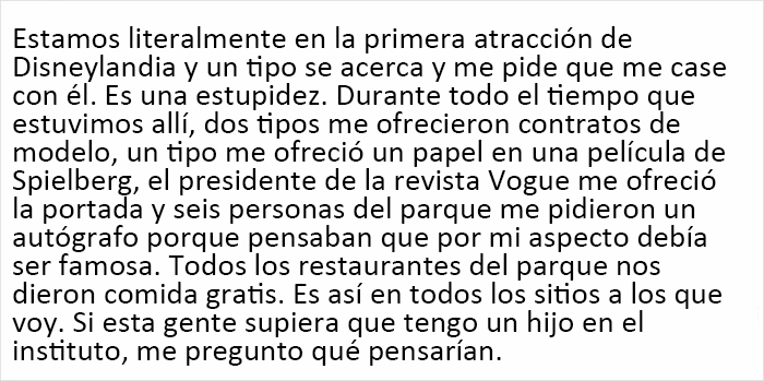 Una señora que vive en un enorme país de fantasía va a Disneylandia