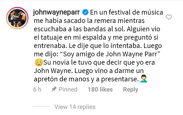 Un hombre le dice a John Wayne Parr que es amigo de John Wayne Parr