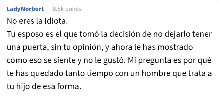 “Ahora se niega incluso a dormir en la misma cama que yo”: Estos padres discuten cuando la madre instala una puerta en la habitación de su hijo en secreto porque el padre no estaba de acuerdo