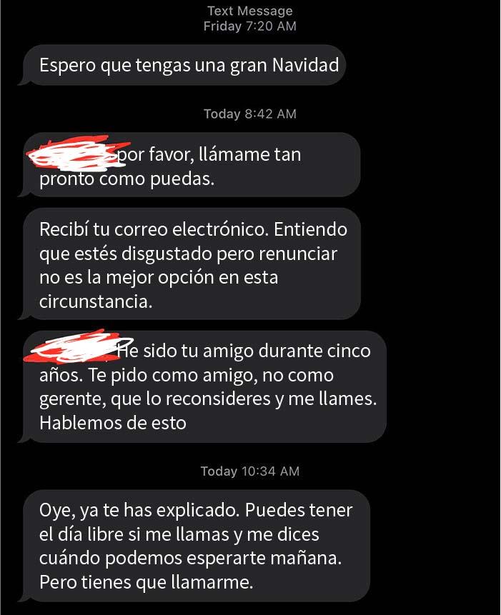 Un empleado renuncia porque la empresa le niega las vacaciones, el jefe le ruega que vuelva cuando el negocio empieza a perder dinero