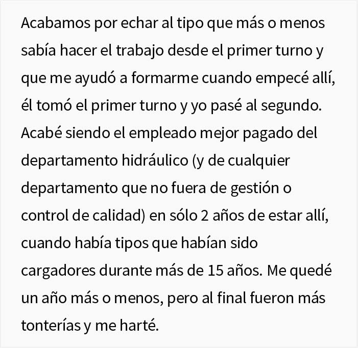 Este empleado saturado de trabajo se da cuenta de que es irremplazable para la empresa, y saca lo mejor de la situación