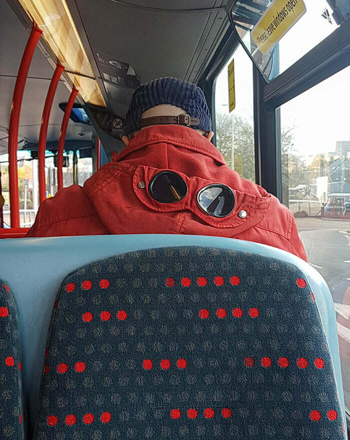 Esta Capucha Con Gafas De Sol Incluidas