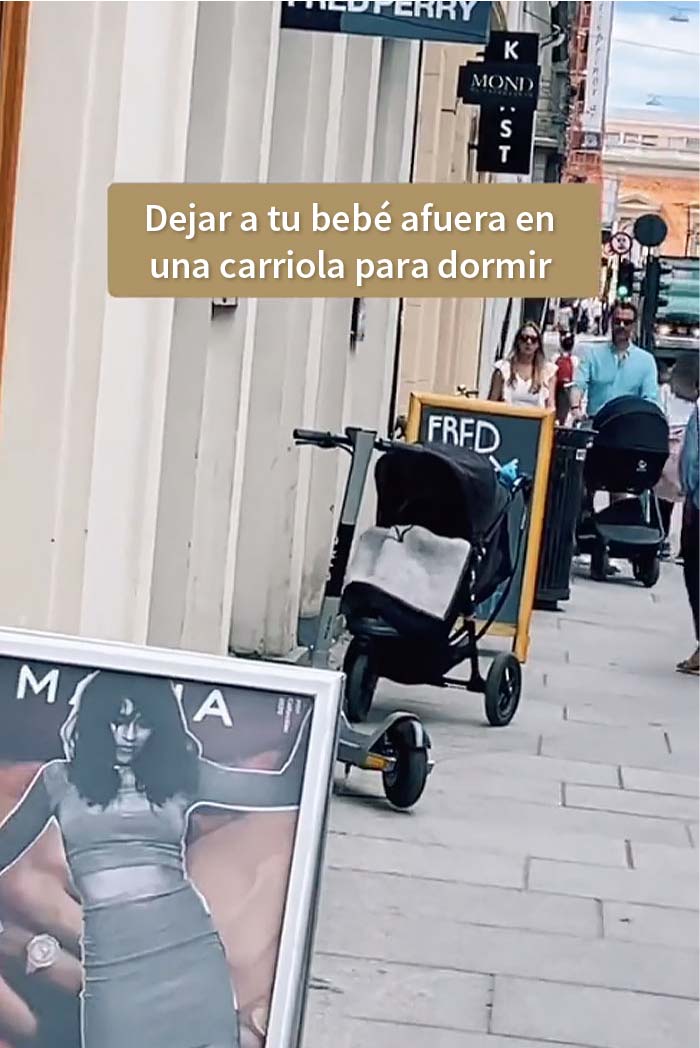 Dejar a los bebés afuera en carriolas