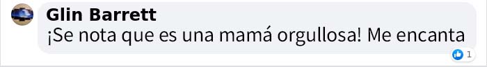 Esta madre interrumpe el directo de su hijo, haciendo que el cámara se parta de risa y se convierte en la sensación de Internet