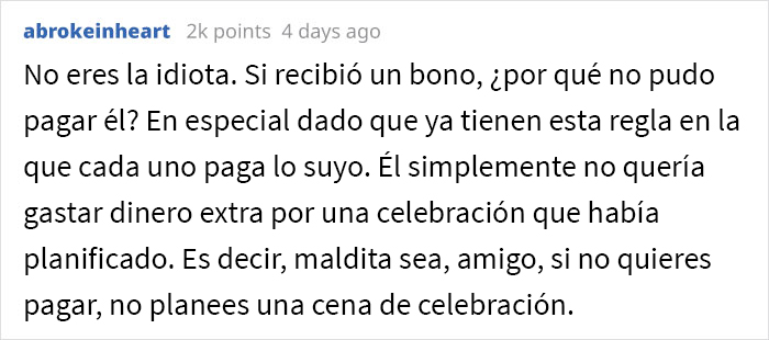 “Insistió en que yo pagara”: Este hombre organizó una gran cena de celebración familiar y se enojó con su esposa cuando ella solo pagó por su propia comida