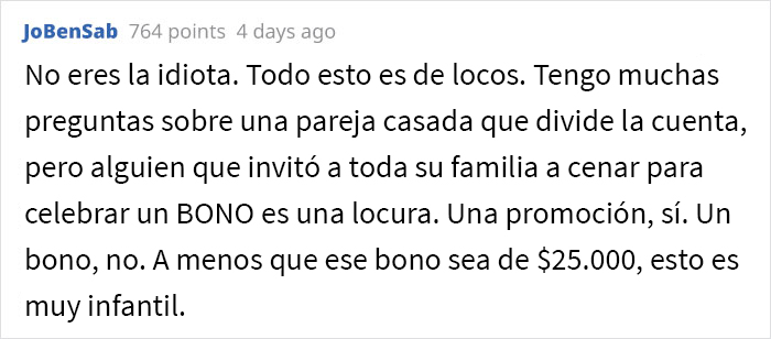 “Insistió en que yo pagara”: Este hombre organizó una gran cena de celebración familiar y se enojó con su esposa cuando ella solo pagó por su propia comida