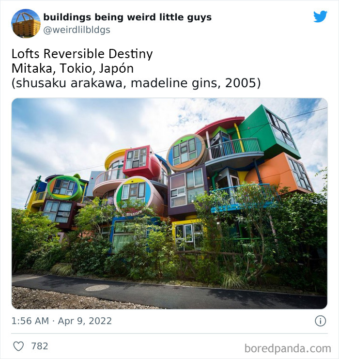30 Times People Spotted "Buildings Being Weird Little Guys" And Shared Them On This Twitter Page